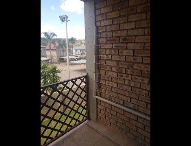 2 BEDROOM PROPERTY TO RENT IN SUGAR BUSH ESTATE